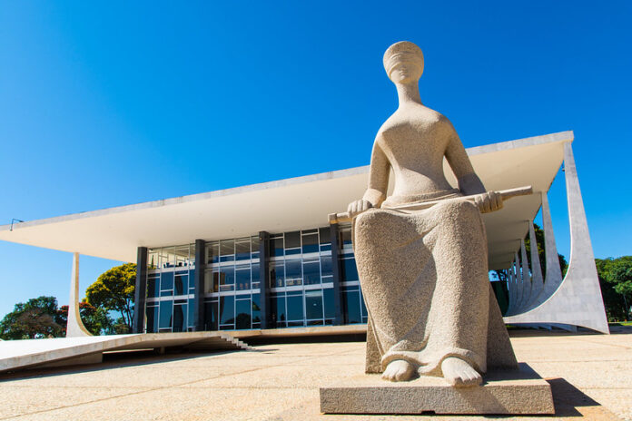 Bolsonaro Enfrenta Julgamento no STF em Maio por Tentativa de Golpe de Estado