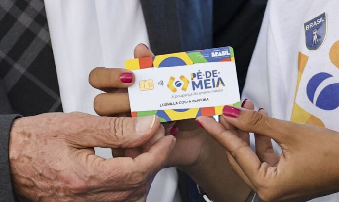 Primeira Parcela do Programa Pé-de-Meia 2025 Começa a Ser Liberada Nesta Segunda-feira
