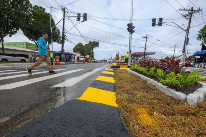 David Almeida inaugura duas novas melhorias no sistema viário de Manaus