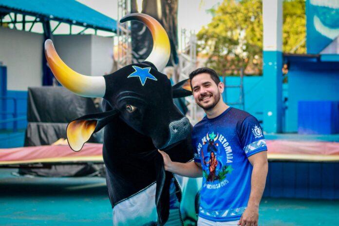 Notícias do Amazonas Caprichoso apresenta Caetano Medeiros como o novo Amo do Boi-Bumbá