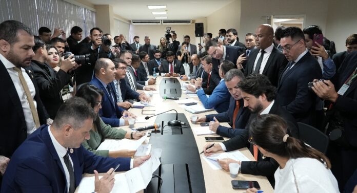 Notícias do Amazonas Colaboração entre Vereador de Manaus e Construtora para Impulsionar Serviços de Promoção