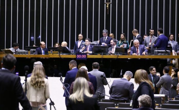 Notícias do Amazonas Congresso Nacional aprova proposta orçamentária para 2025
