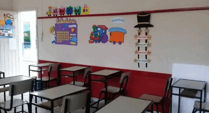 Notícias do Amazonas Criança de 4 anos é flagrada com cocaína supostamente pertencente ao pai em escola de Minas Gerais Notícias do Amazonas Criança de 4 anos é flagrada com cocaína supostamente pertencente ao pai em escola de Minas Gerais
