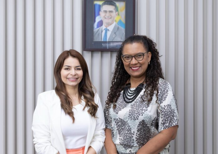 Notícias do Amazonas Fundo Manaus Solidária: O Surgimento de Novas Lideranças sob a Coordenação de Viviana Lira e Gisele Postal