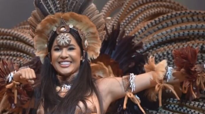 Notícias do Amazonas Isabelle Nogueira encanta no Teatro Amazonas durante a abertura do Festival de Parintins 2025