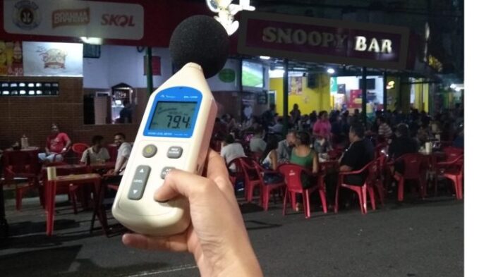 Notícias do Amazonas Manaus Enfrenta a Poluição Sonora: Canais de Denúncia e Ações Eficazes