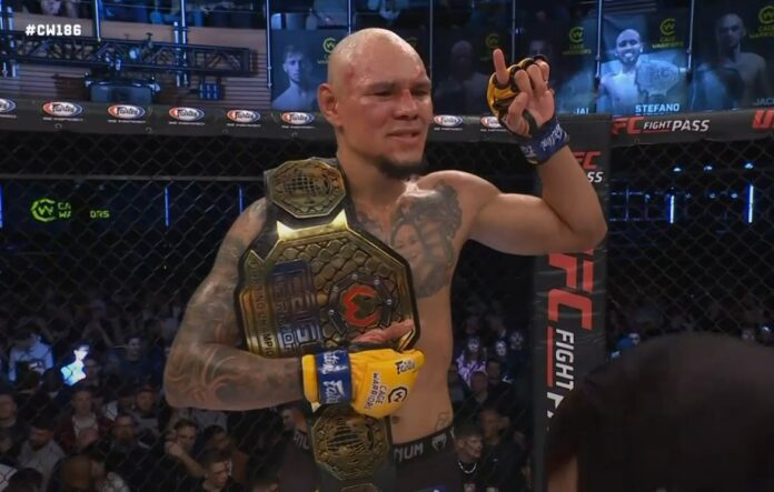 Notícias do Amazonas Samuel Silva, do Amazonas, conquista cinturão do Cage Warriors ao vencer britânico