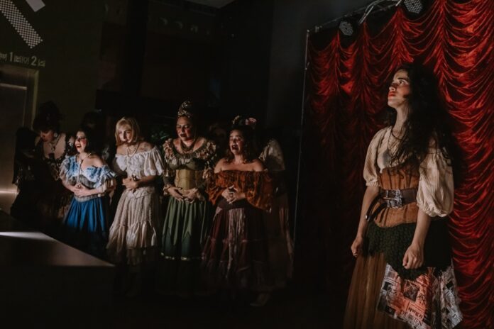 Notícias do Amazonas Últimas Oportunidades para Ver ‘Cabaré Chinelo’ no Teatro Gebes Medeiros