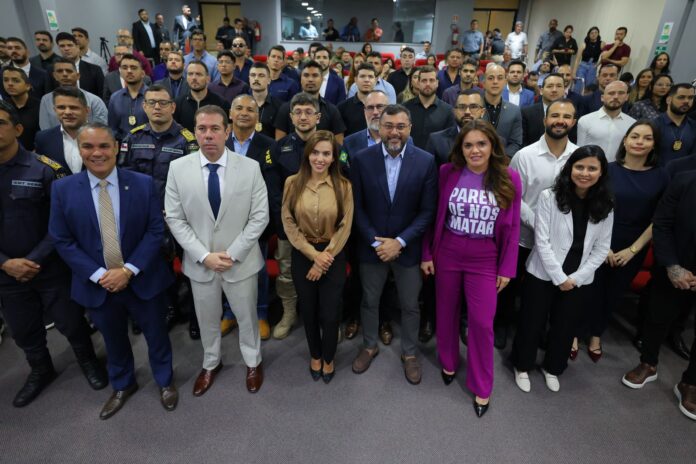 Notícias do Amazonas Wilson Lima dá posse a 63 novos servidores da Polícia Civil para reforçar a segurança no Amazonas