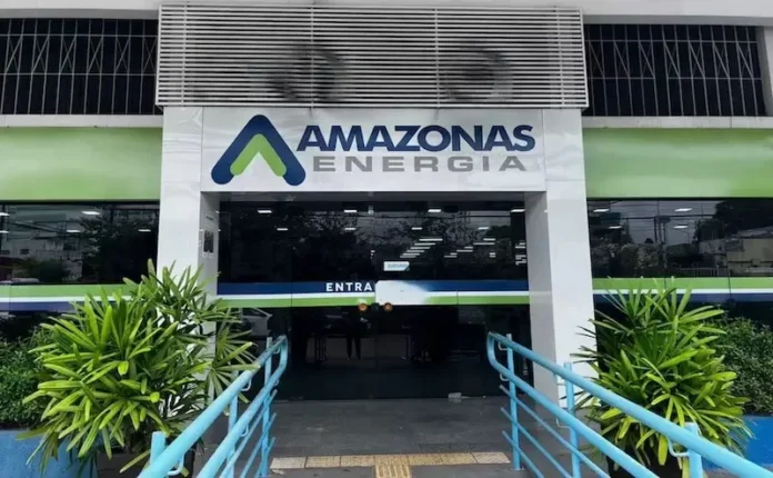 Vereador de Manaus protocola ação no MPE visando investigar apagões da Amazonas Energia