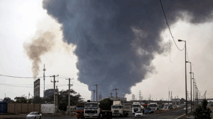Explosão devastadora em porto iraniano resulta em 28 mortes e mais de mil feridos