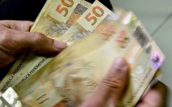 Mercado Financeiro Revisa Expectativas e Indica Inflação Abaixo do Previsto até 2028