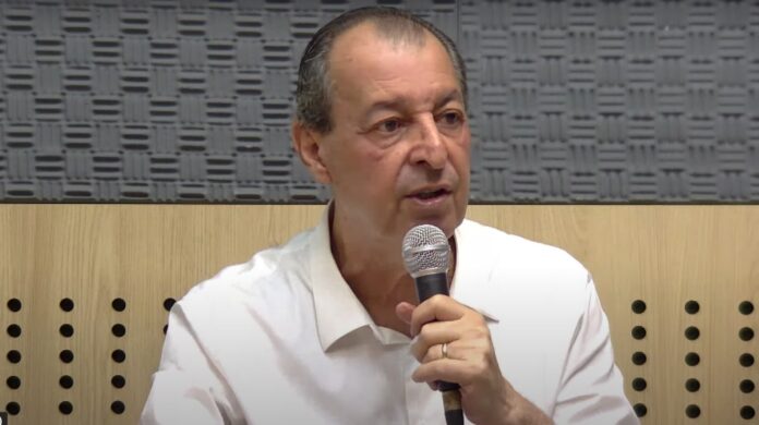 Omar Aziz considera prematuro escolher vice e propõe o término da reeleição em sua candidatura ao Governo do Amazonas