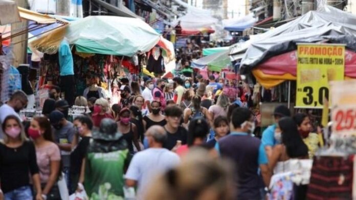 Horários Especiais do Comércio e Shoppings em Manaus para o Feriado de 1º de Maio