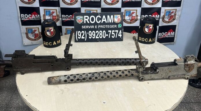Homem detido em Manaus por transportar metralhadoras militares com potencial para abater aeronaves