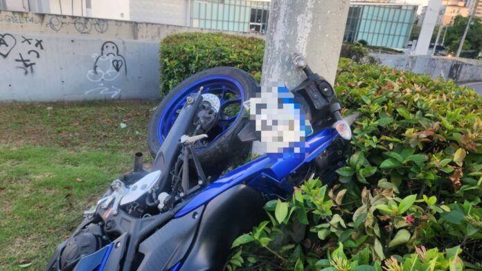 Motociclista é projetado sobre o capô de veículo após acidente em Manaus