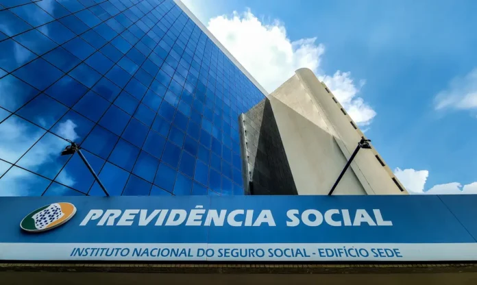 Governo deve implementar ‘Cheque Especial’ para compensar vítimas de fraudes no INSS