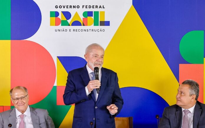 Lula planeja visita a Manaus para inauguração de obras federais, afirma ministro das Cidades