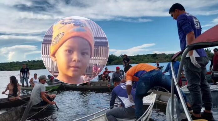 Criança de 3 anos perde a vida afogada ao cair de embarcação durante mudança no Amazonas