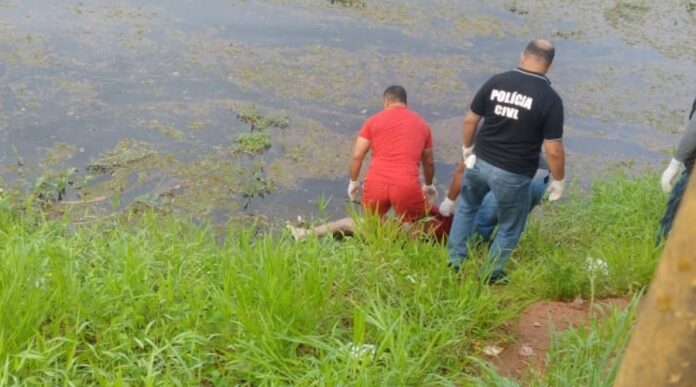 Homem é encontrado sem vida flutuando no rio Miriti, em Manacapuru