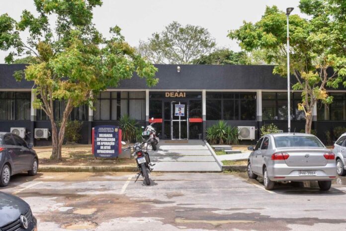 Adolescente de 16 anos é detido por roubo em plataforma de ônibus na Zona Leste de Manaus