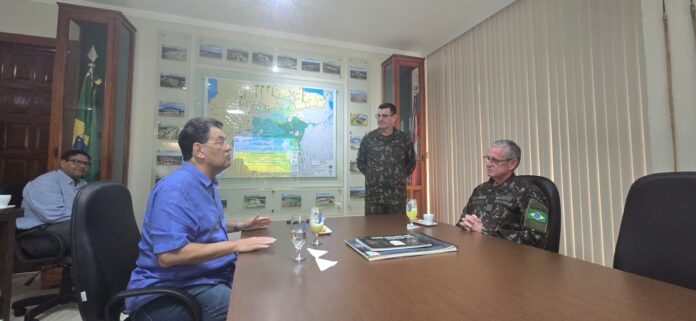 Estratégias para a Implantação do Instituto de Pesquisas do Exército na Amazônia são Analisadas em Debate