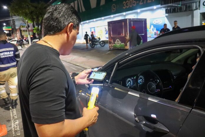 Operação Lei Seca resulta na detenção de 38 motoristas em fiscalização noturna em Manaus