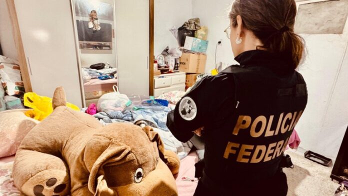Homem admite crimes de abuso infantil, zoofilia e necrofilia durante investigação da PF em Manaus