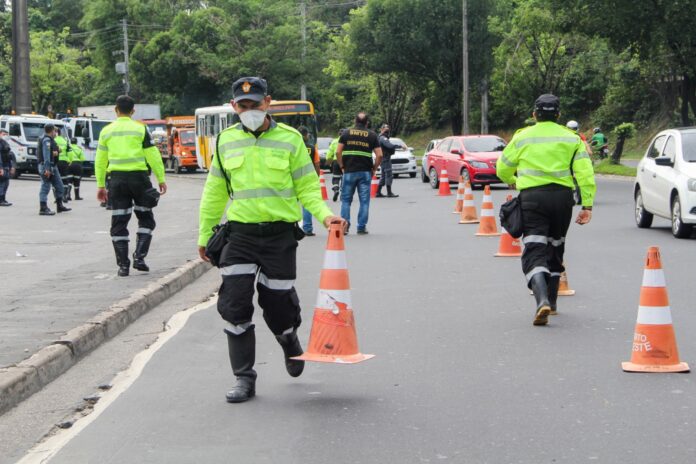 Interdição da Avenida Itacolomy em Manaus para obras da Aneel começa nesta quinta-feira