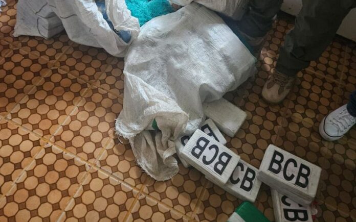 Apreensão de 200 quilos de cocaína em Manaus é avaliada em R$ 6,3 milhões durante operação policial
