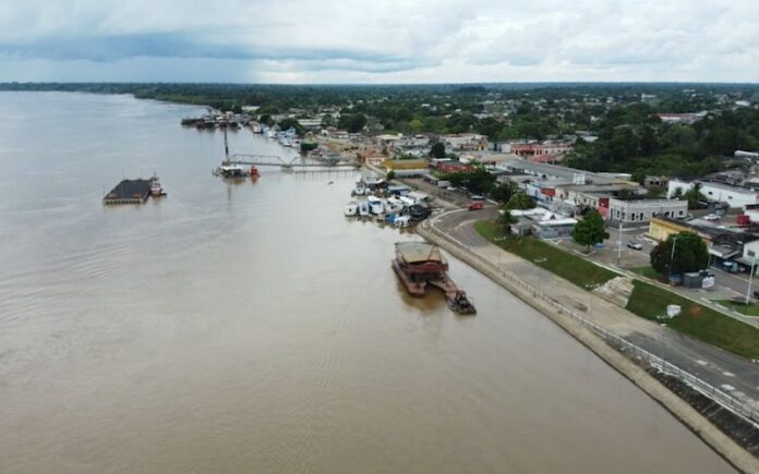 Cheia no Amazonas Impacta Quase 210 Mil Pessoas em 2025