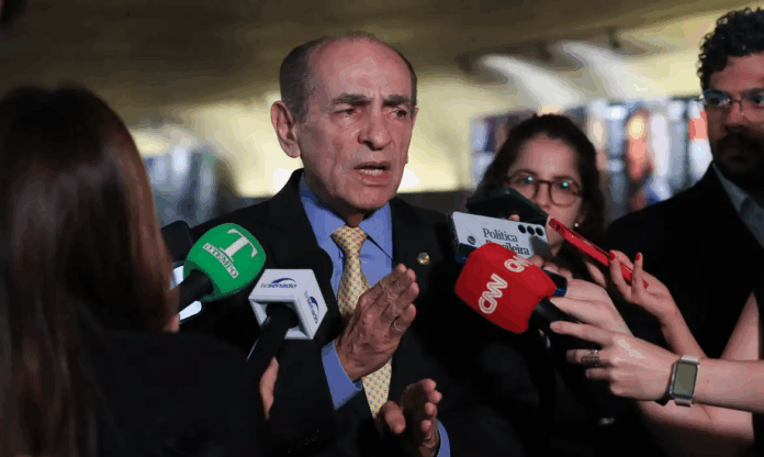 Senado aprova proposta que extingue reeleição e unifica eleições no Brasil a partir de 2034