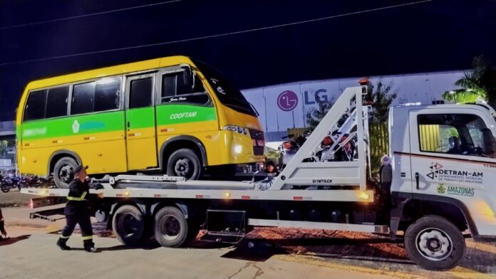 Detran-AM recupera motocicleta roubada e identifica condutor embriagado em operação de fiscalização