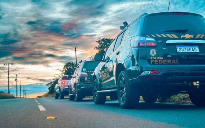 Policiais do Amazonas Sob Investigação da PF por Envolvimento em Tortura, Sequestro e Crimes Relacionados ao Garimpo