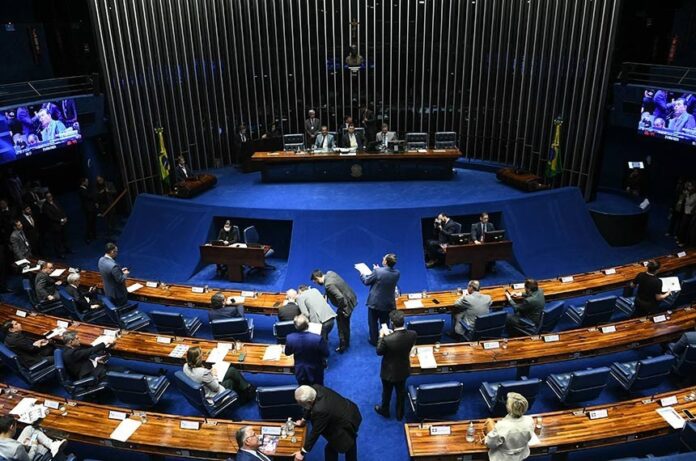 Senado aprova projeto de lei que moderniza e agiliza o licenciamento ambiental no Brasil