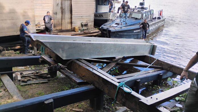 Mais de uma tonelada de entorpecentes é confiscada em estrutura submarina no Amazonas