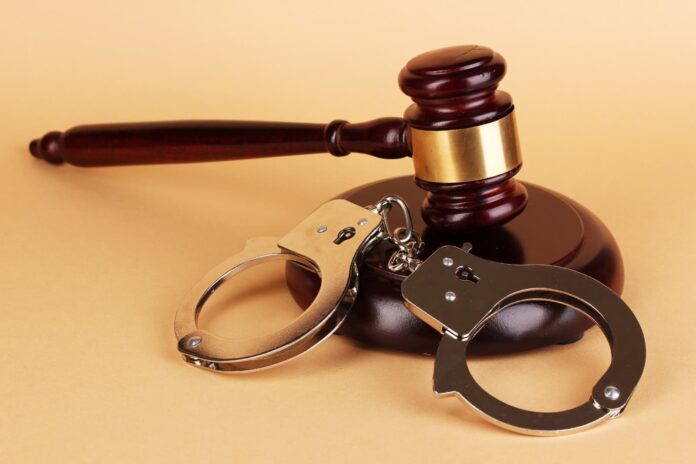 Justiça impõe penas severas a réus por tentativa de homicídio e homicídio qualificado no Amazonas