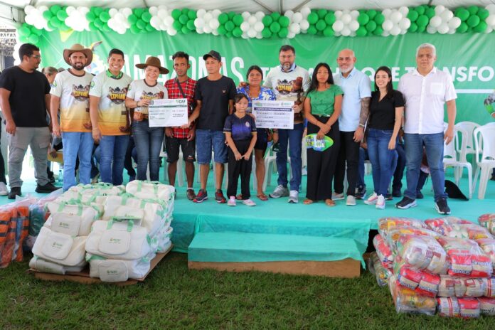 Amazonas impulsiona o setor primário e expande iniciativas sociais em Nhamundá