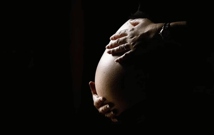 Grávida de 7 meses é vítima de estupro e perde bebê em via pública