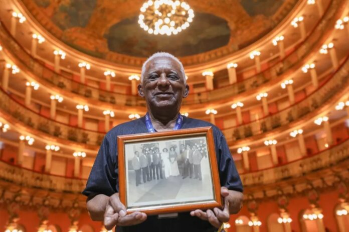Falece o servidor mais longevo do Teatro Amazonas, que dedicou mais de cinco décadas à cultura local