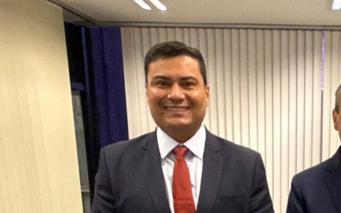 Prefeito de Autazes anuncia afastamento temporário devido a questões de saúde