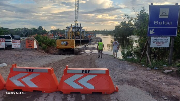 Tráfego na BR-319 é restabelecido após quatro dias de bloqueio devido a desabamentos