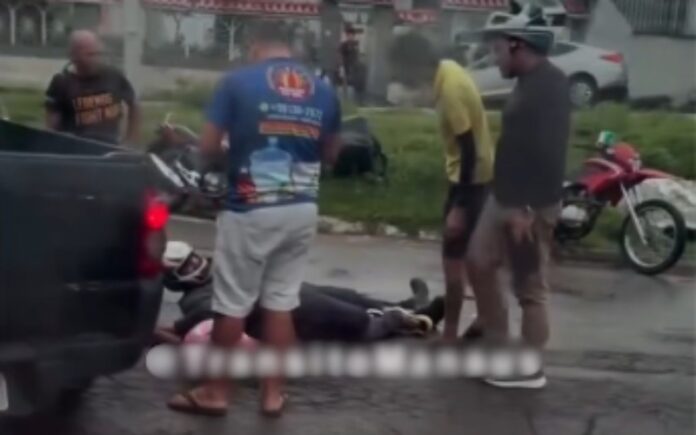 Dois acidentes de moto ocorrem na avenida Pedro Teixeira em Manaus no mesmo dia
