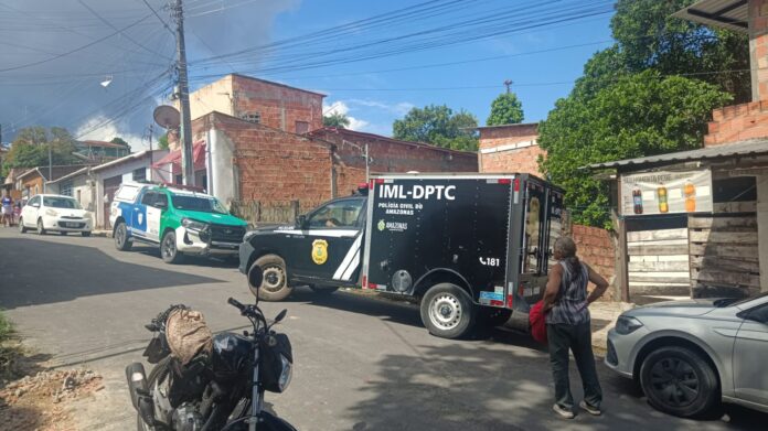 Idoso de 66 anos perde a vida após queda de árvore na Zona Leste de Manaus