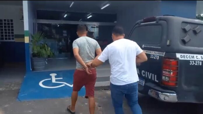 Barbeiro é preso por abusar de enteado de sete anos após falecimento da mãe em Manaus