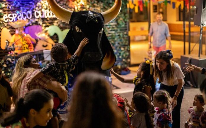 Manaus celebra festa junina infantil com temática do Festival de Parintins em edição especial