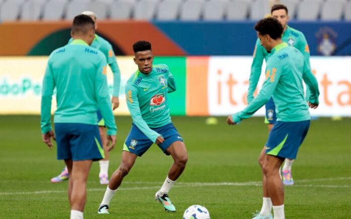 Brasil busca garantir classificação nas Eliminatórias enfrentando o Paraguai na reta final