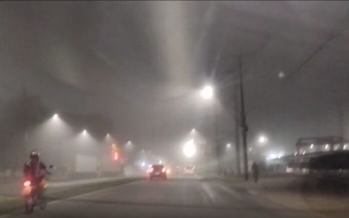 Neblina Intensa Complica Trânsito em Manaus na Manhã de Sexta-feira