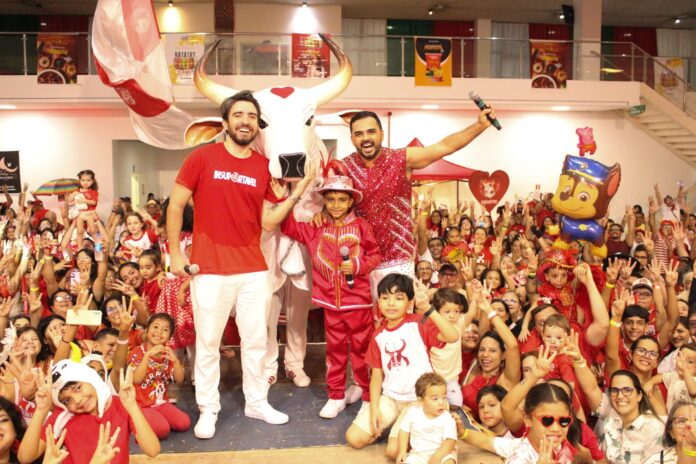 Eventos do Boi Garantido arrastam multidão em Manaus