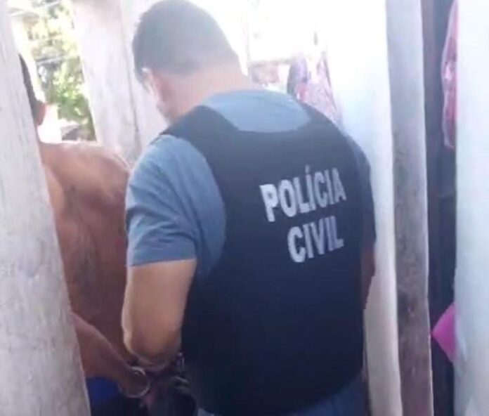 Homem é preso após ameaçar incendiar casa de ex em Manaus
